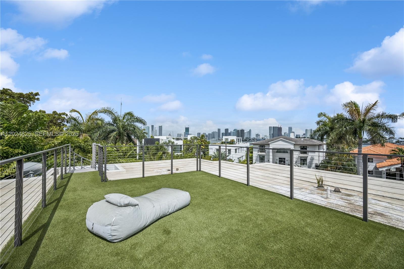 420 N Hibiscus Dr Miami Beach, FL 33139