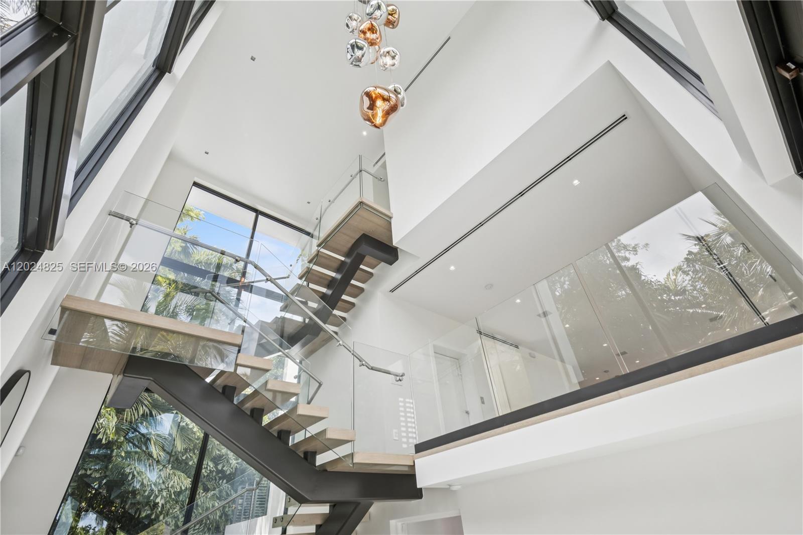 420 N Hibiscus Dr Miami Beach, FL 33139