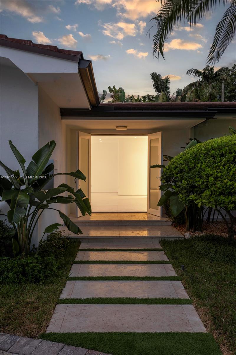 145 S Prospect Dr Coral Gables, FL 33133