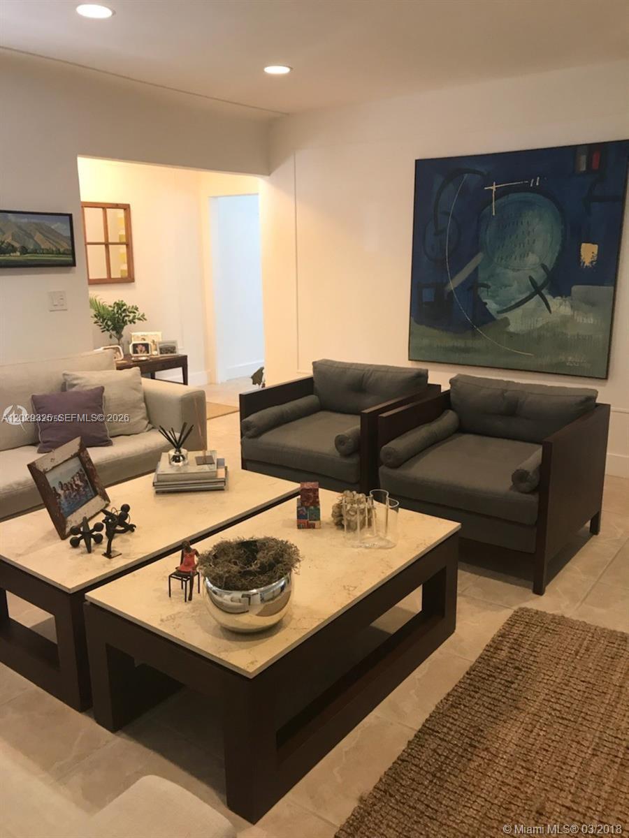 931 Placetas Ave Coral Gables, FL 33146