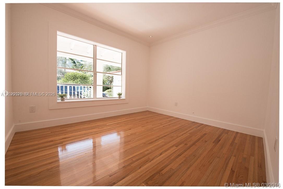 931 Placetas Ave Coral Gables, FL 33146