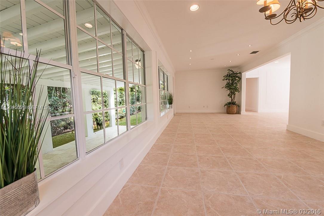 931 Placetas Ave Coral Gables, FL 33146