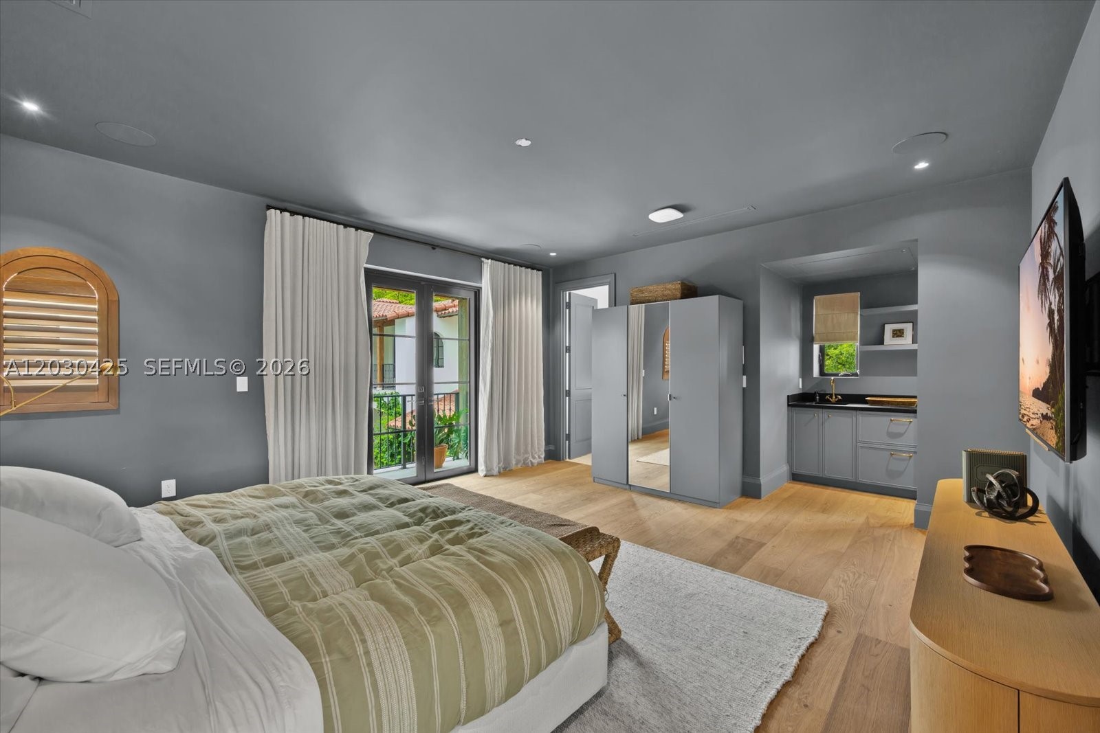 545 San Antonio Ave Coral Gables, FL 33146