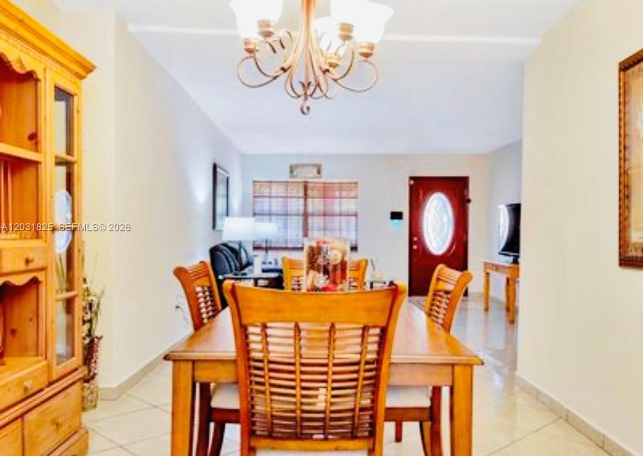 2424 SW 21st Ter Miami, FL 33145