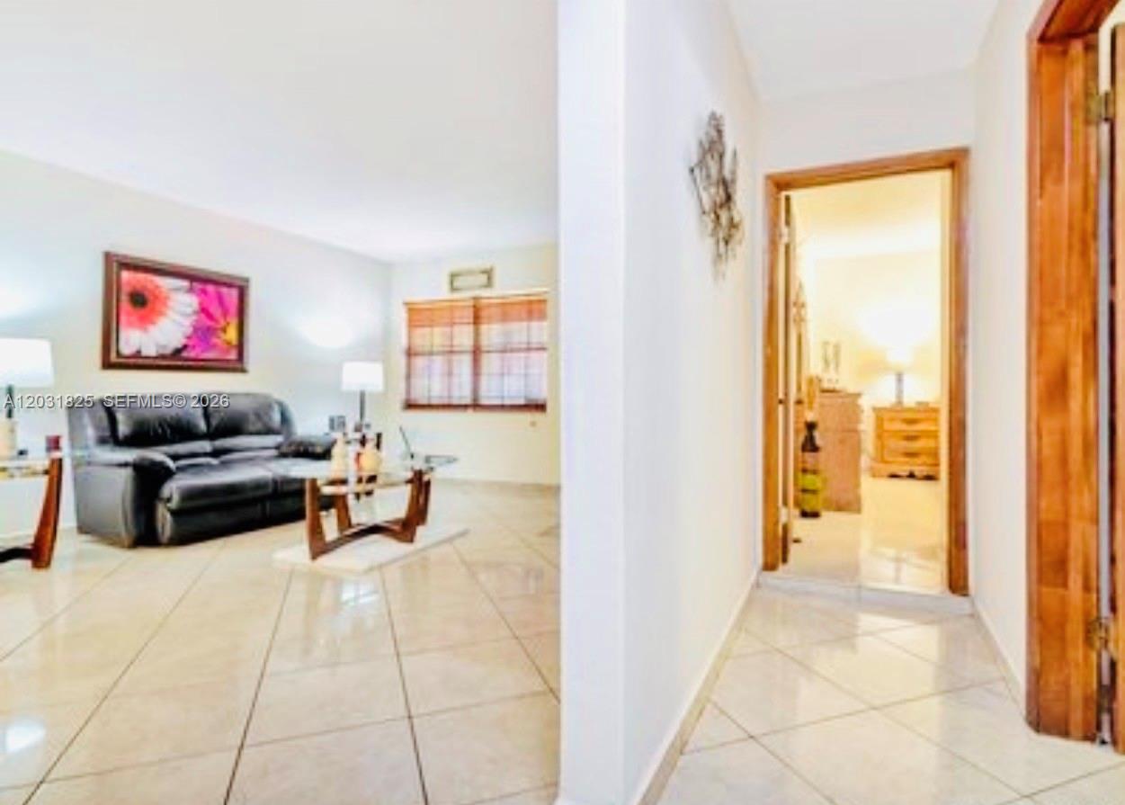 2424 SW 21st Ter Miami, FL 33145