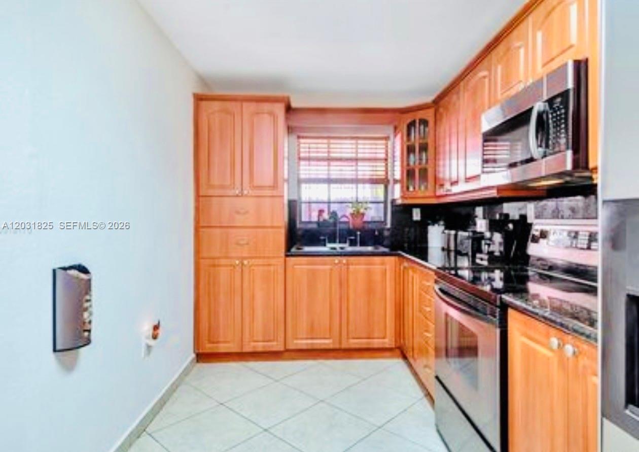 2424 SW 21st Ter Miami, FL 33145