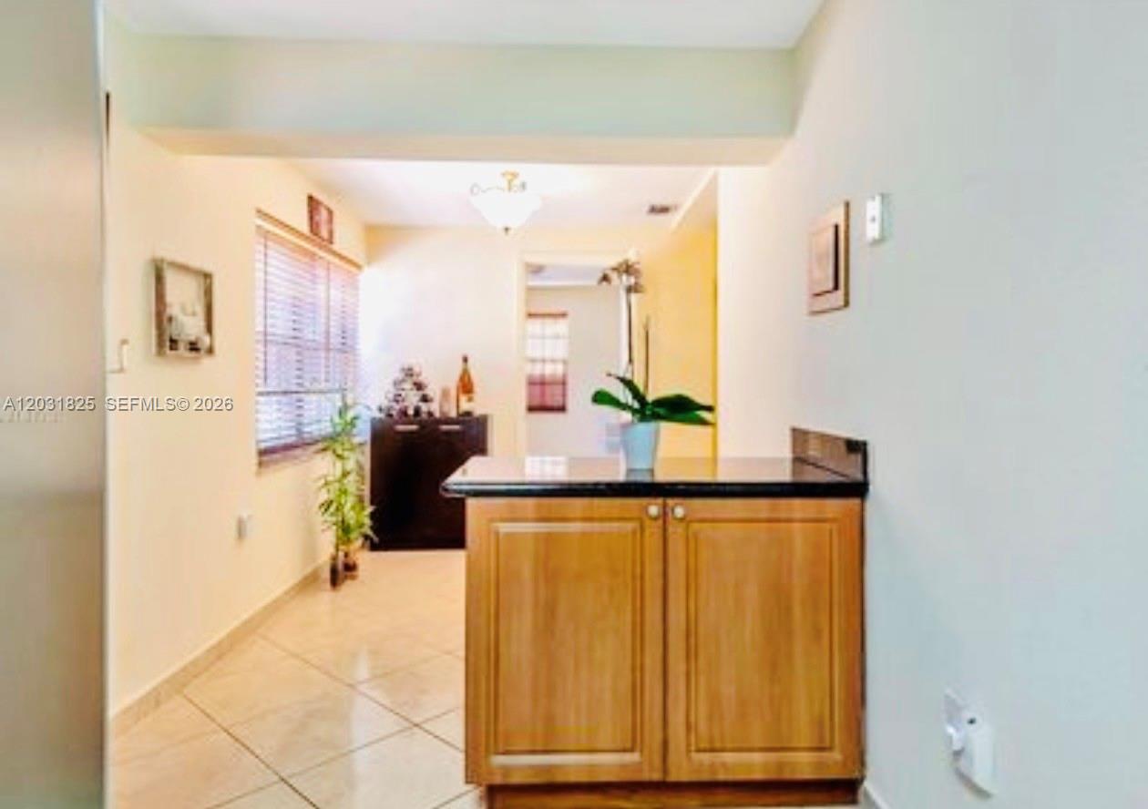 2424 SW 21st Ter Miami, FL 33145