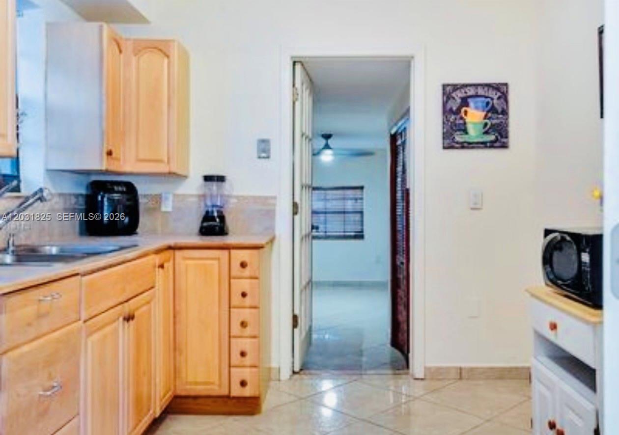 2424 SW 21st Ter Miami, FL 33145