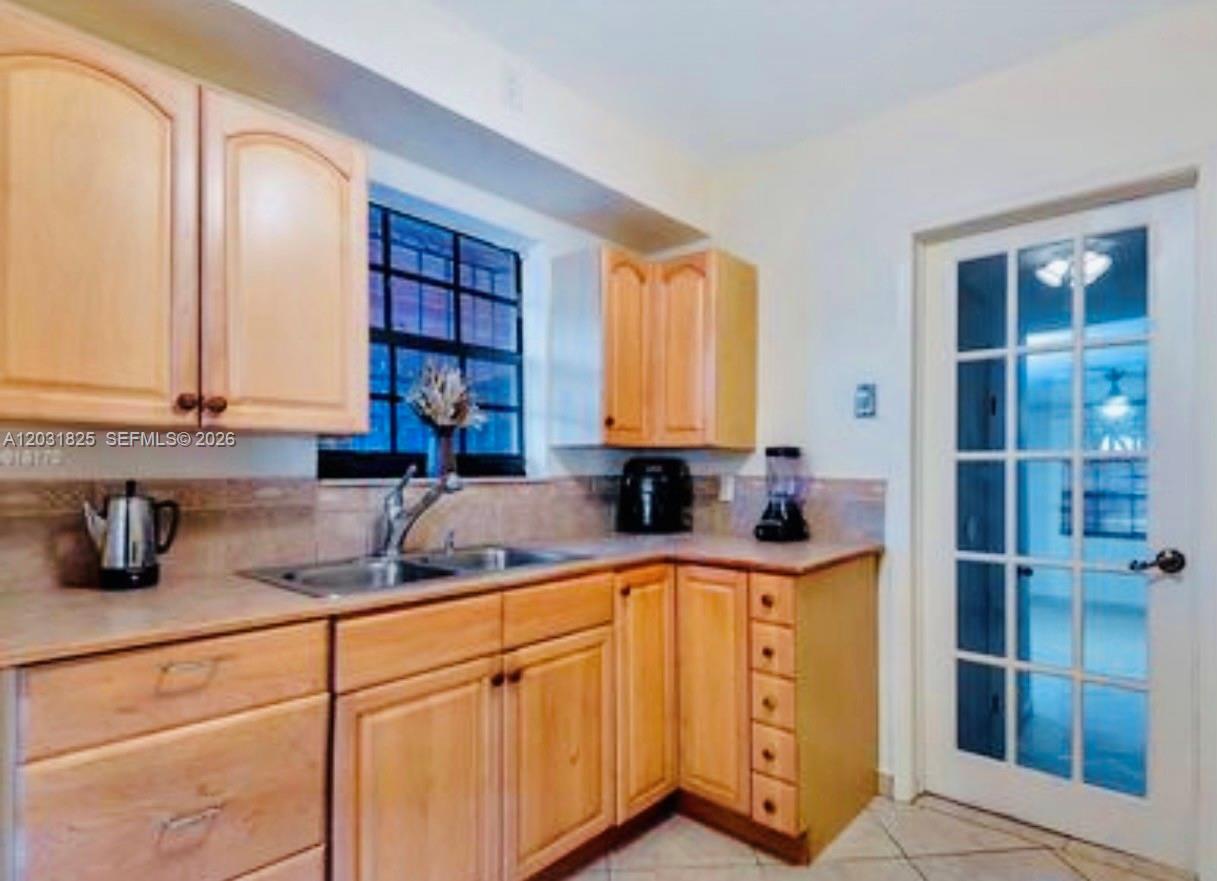 2424 SW 21st Ter Miami, FL 33145