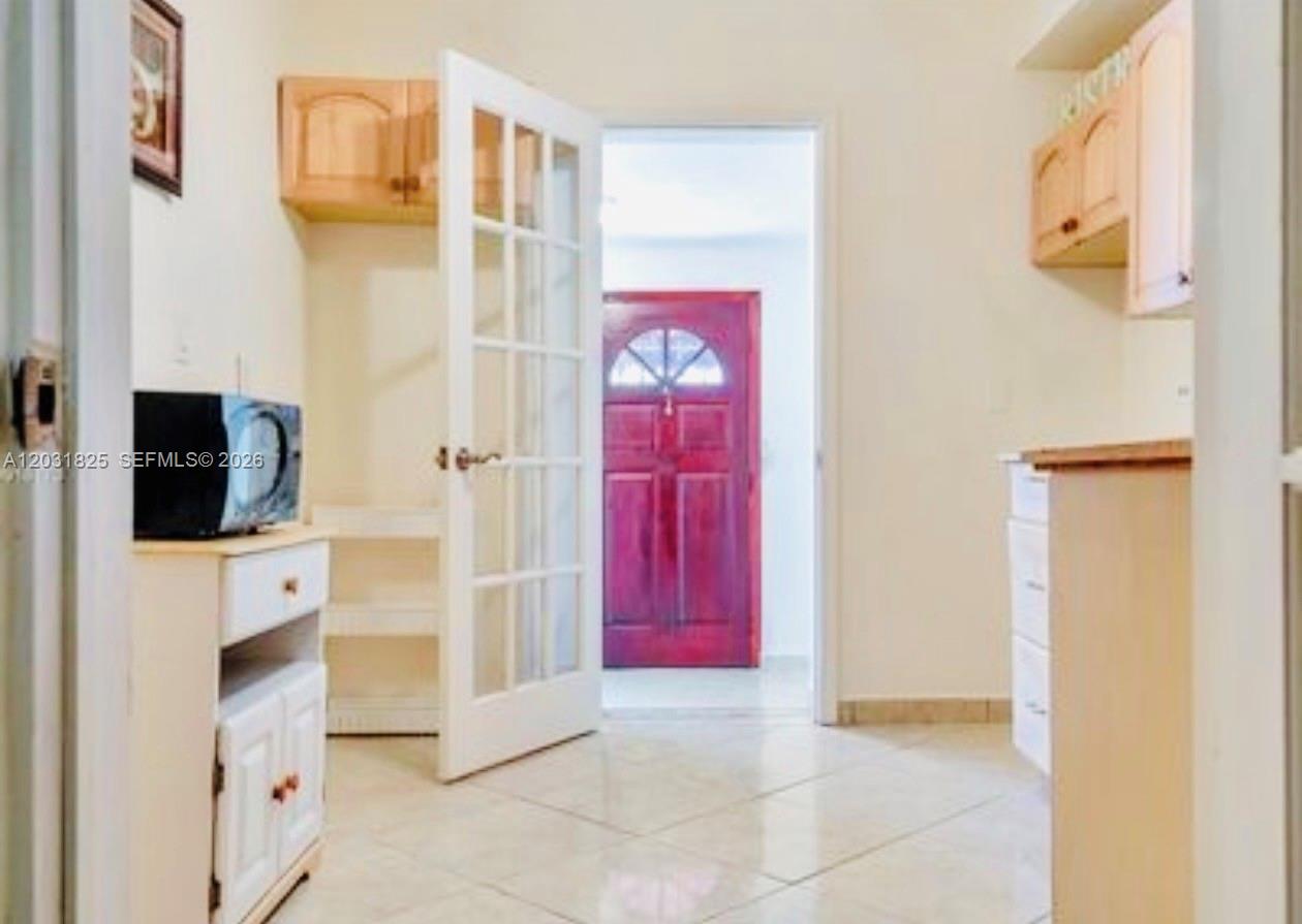 2424 SW 21st Ter Miami, FL 33145