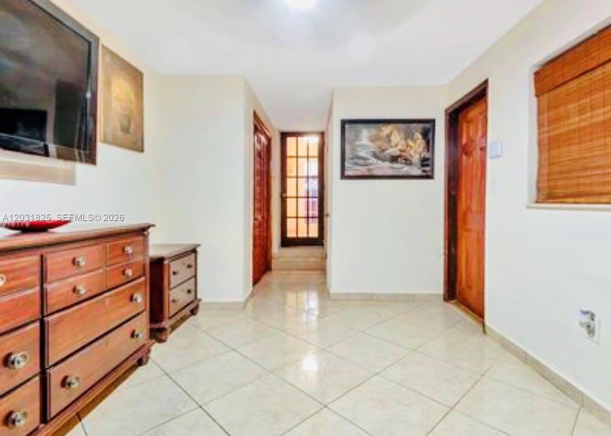 2424 SW 21st Ter Miami, FL 33145