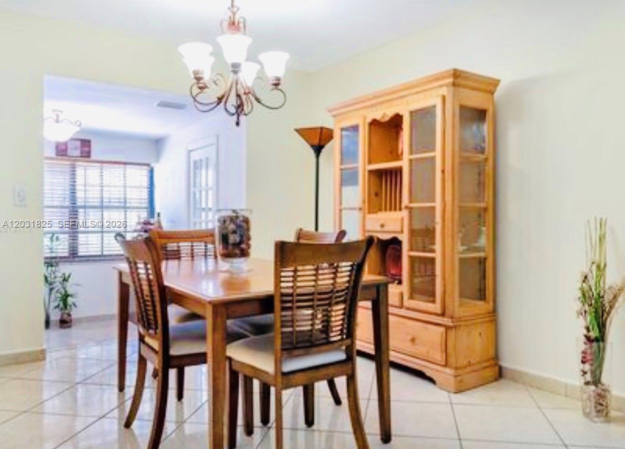 2424 SW 21st Ter Miami, FL 33145