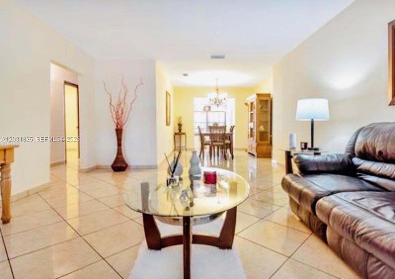 2424 SW 21st Ter Miami, FL 33145