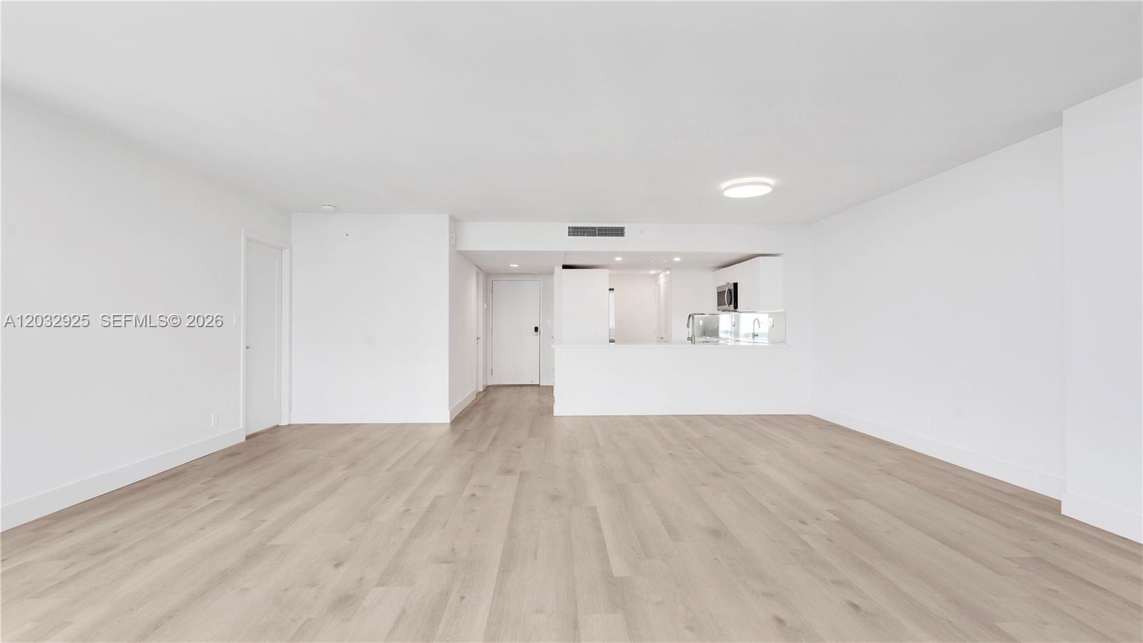 555 NE 34th St #208 Miami, FL 33137