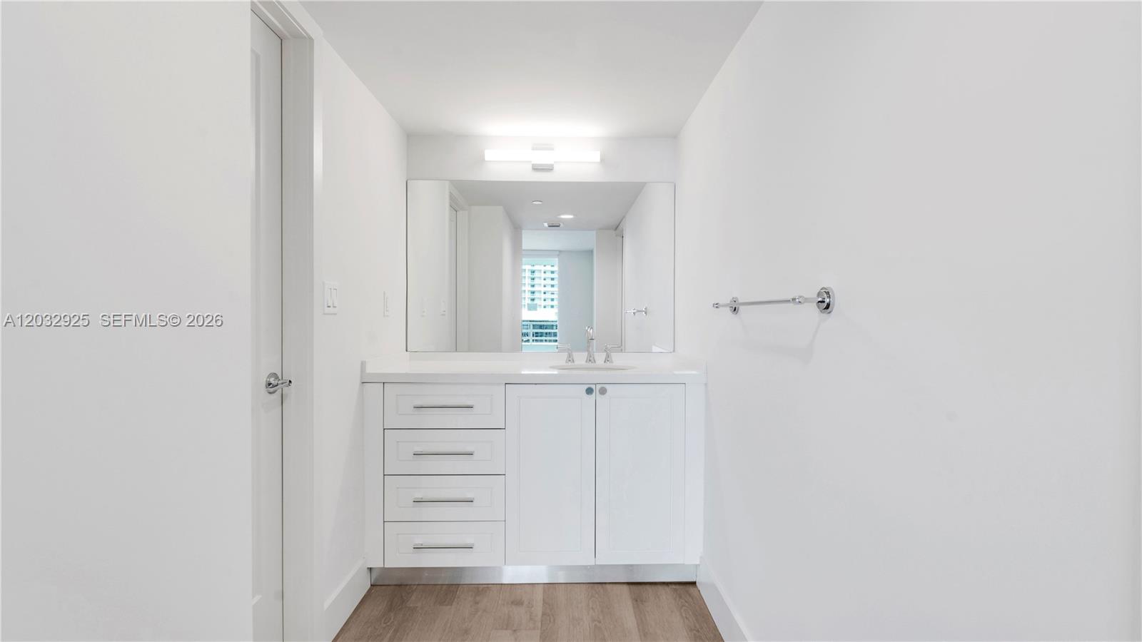 555 NE 34th St #208 Miami, FL 33137