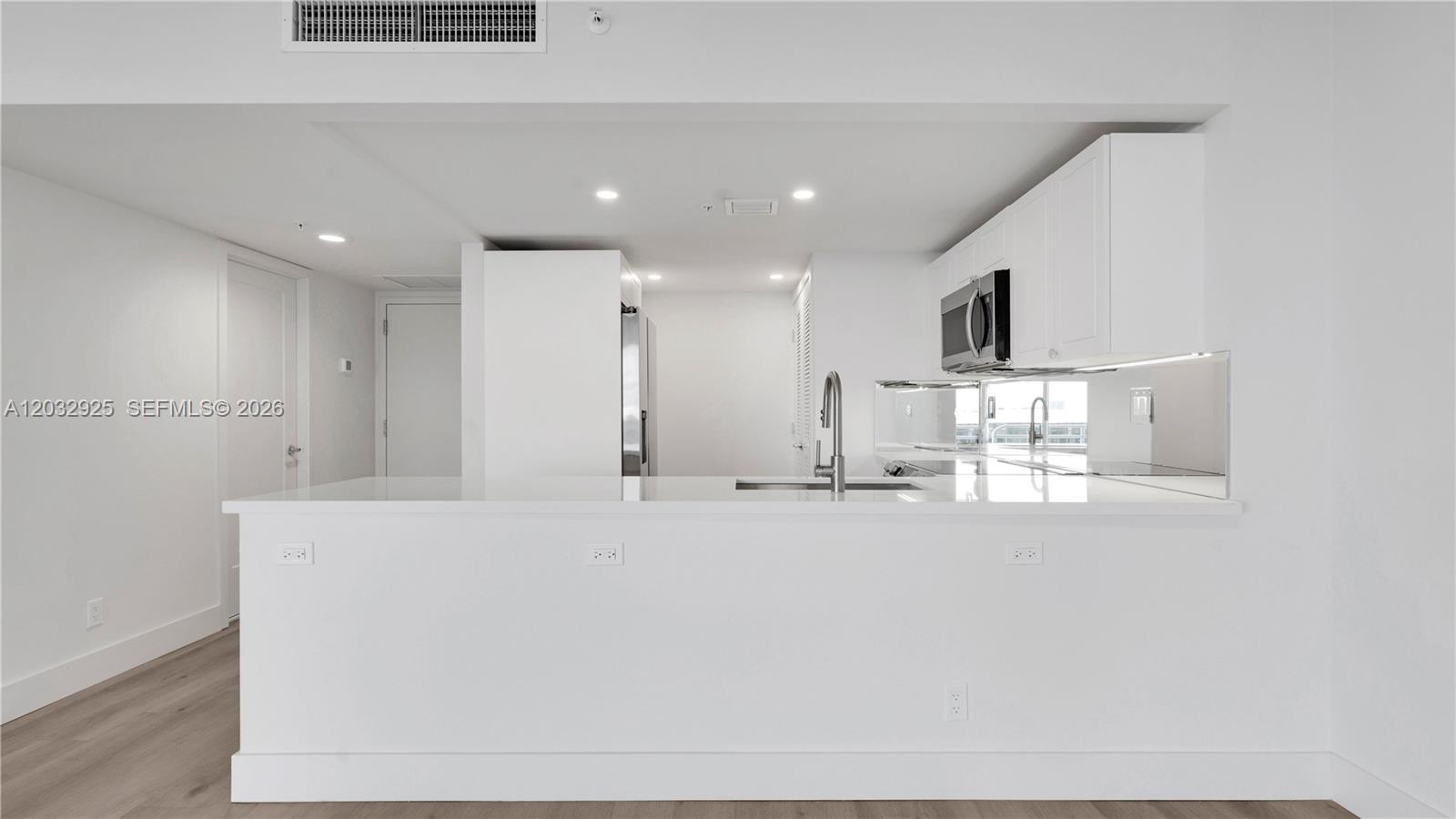 555 NE 34th St #208 Miami, FL 33137