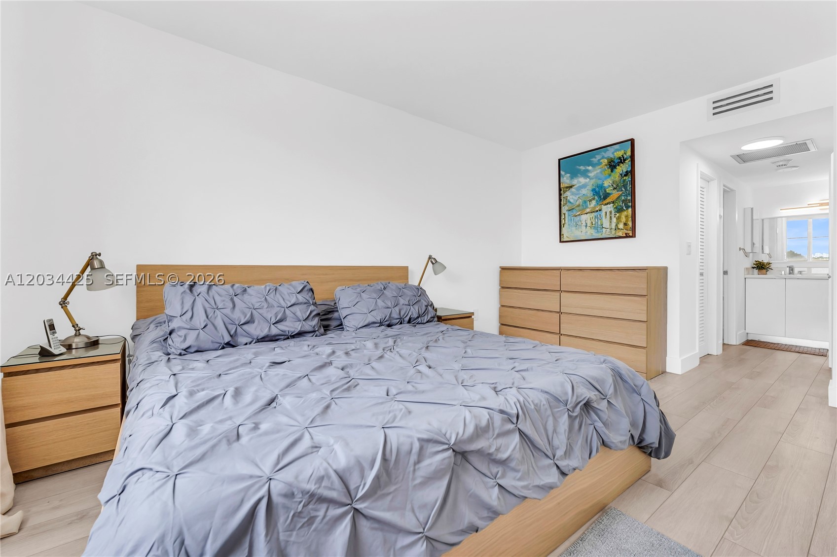 image Arlen House Condo10