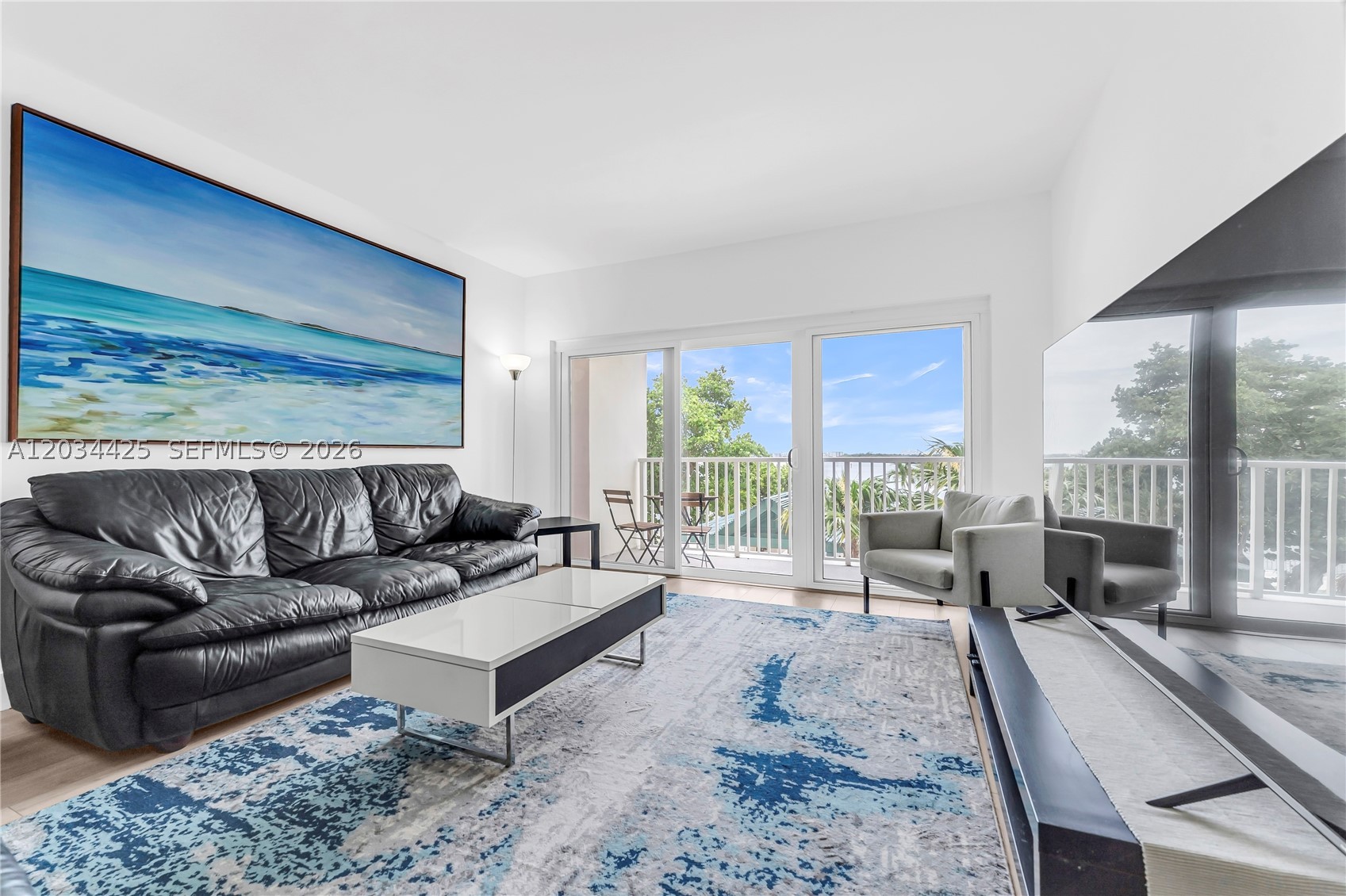 image Arlen House Condo19