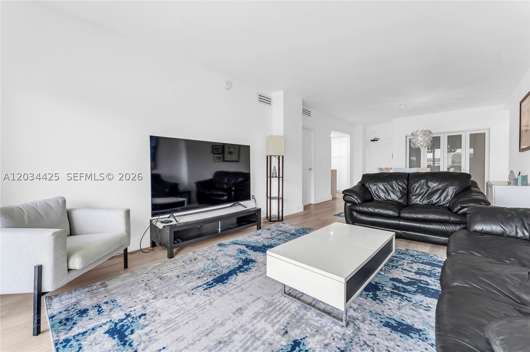image Arlen House Condo22