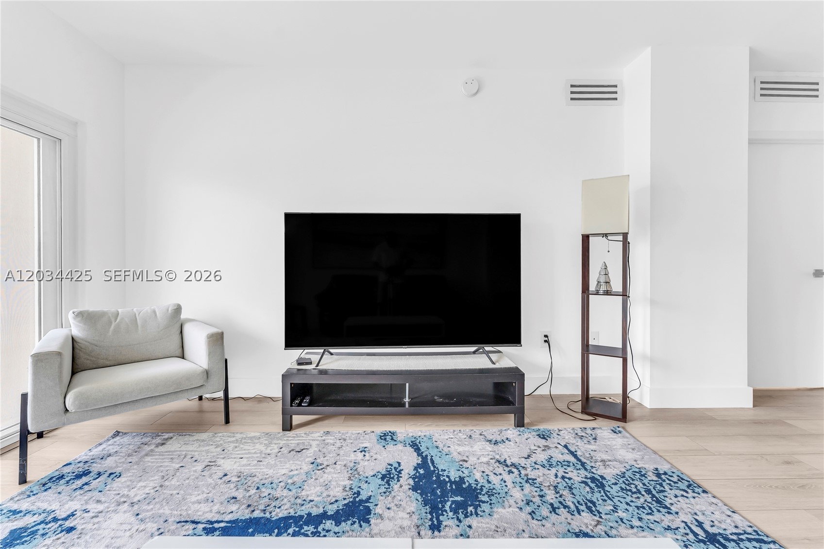 image Arlen House Condo23
