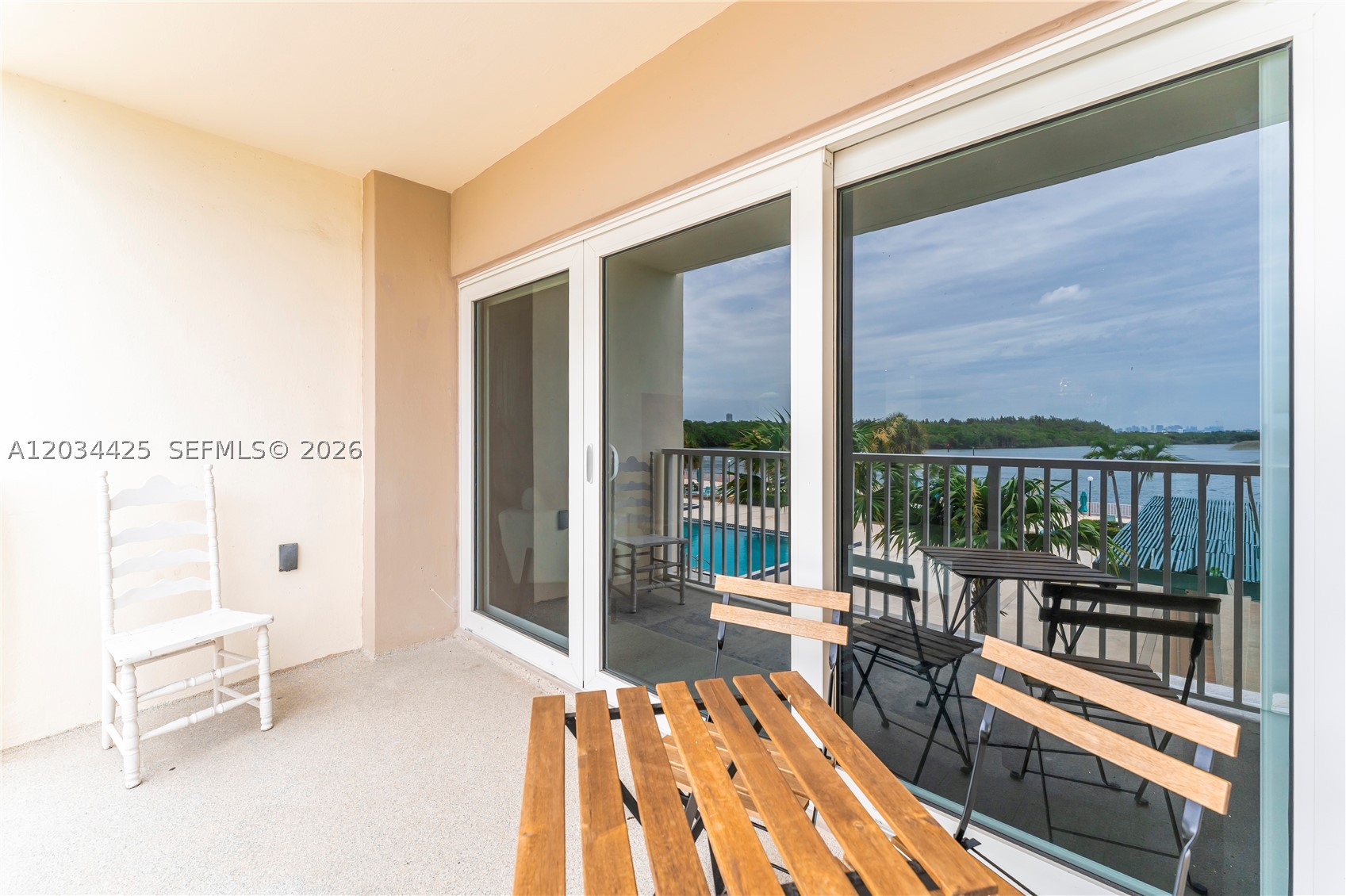 image Arlen House Condo29