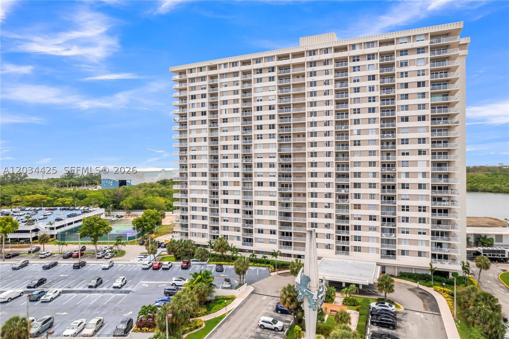 image Arlen House Condo36