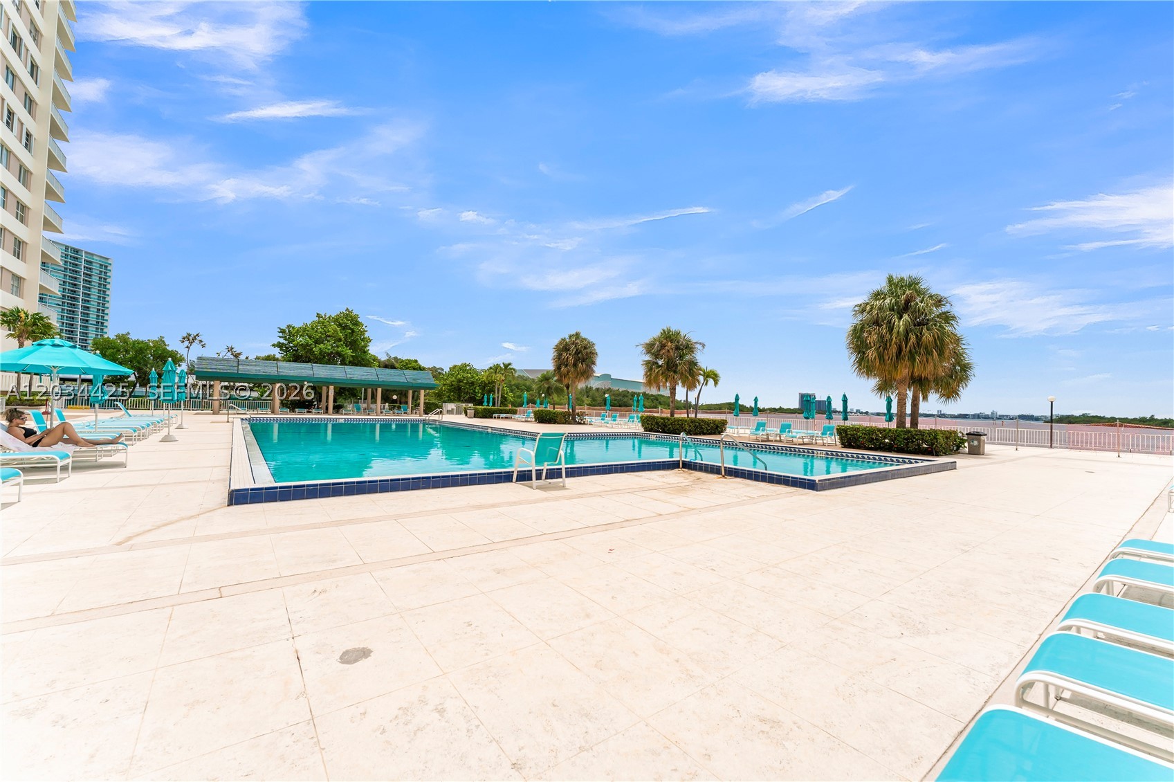 image Arlen House Condo45