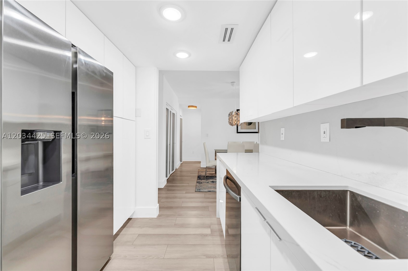 image Arlen House Condo7