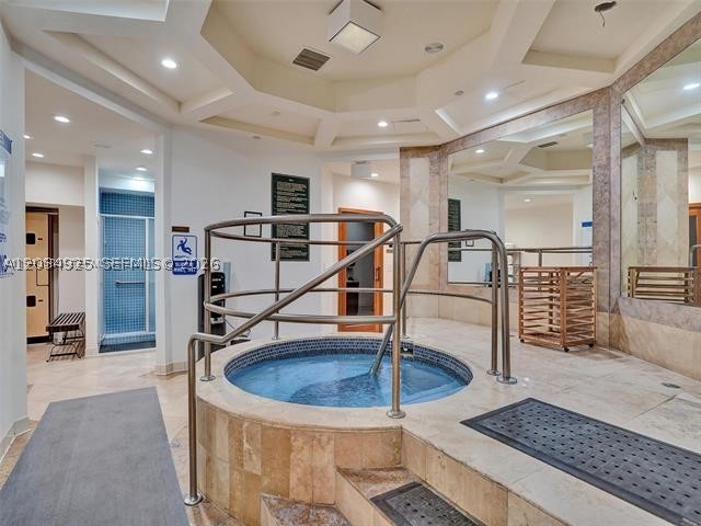 9595 Collins Ave #N8-I Surfside, FL 33154