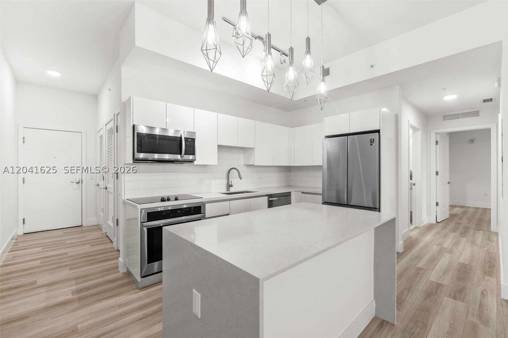 101 Diplomat Pkwy #906 Hallandale Beach, FL 33009
