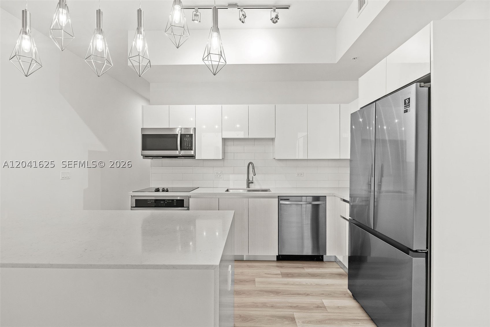 101 Diplomat Pkwy #906 Hallandale Beach, FL 33009