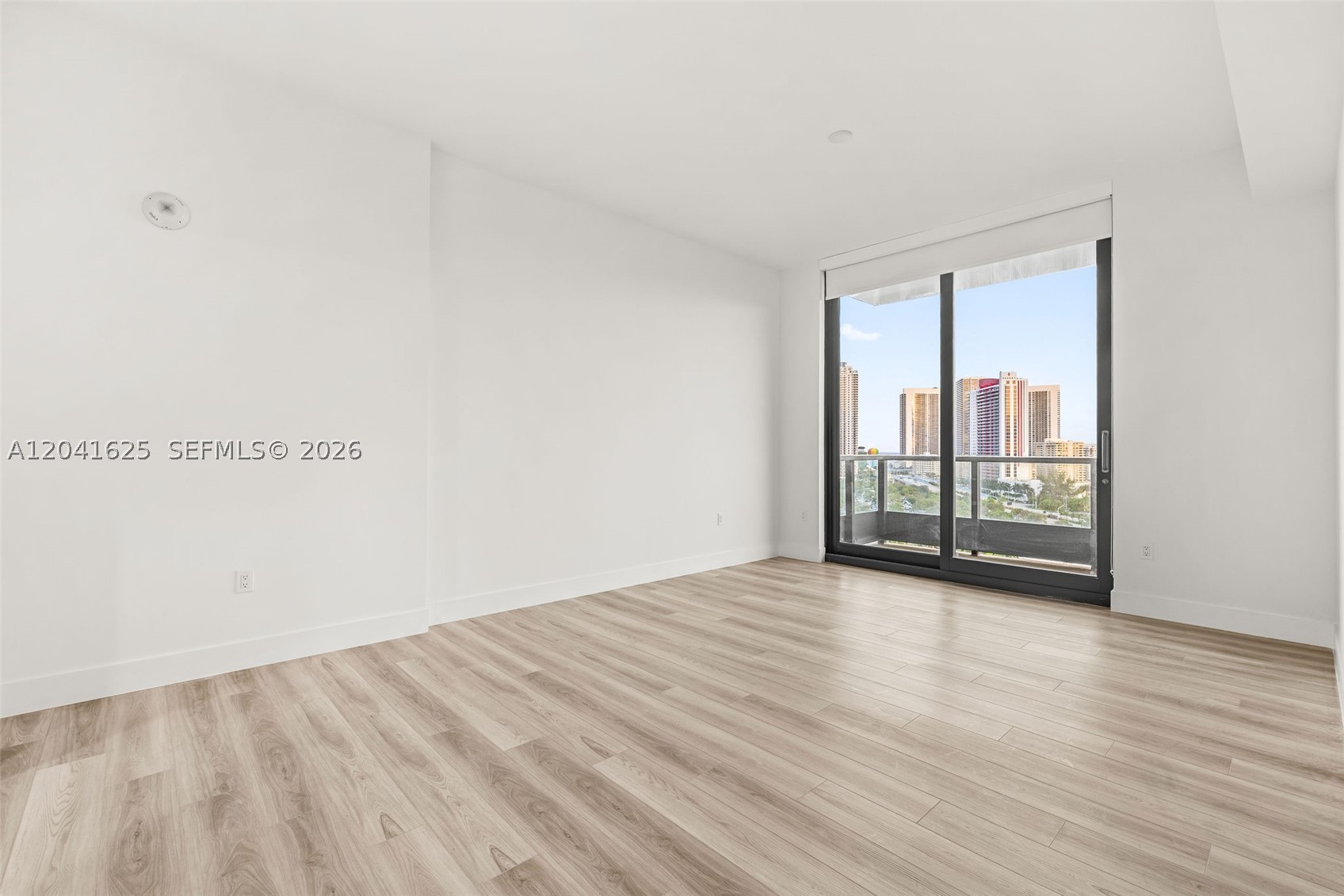 101 Diplomat Pkwy #906 Hallandale Beach, FL 33009