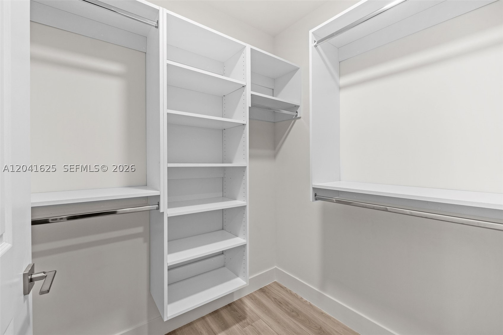 101 Diplomat Pkwy #906 Hallandale Beach, FL 33009