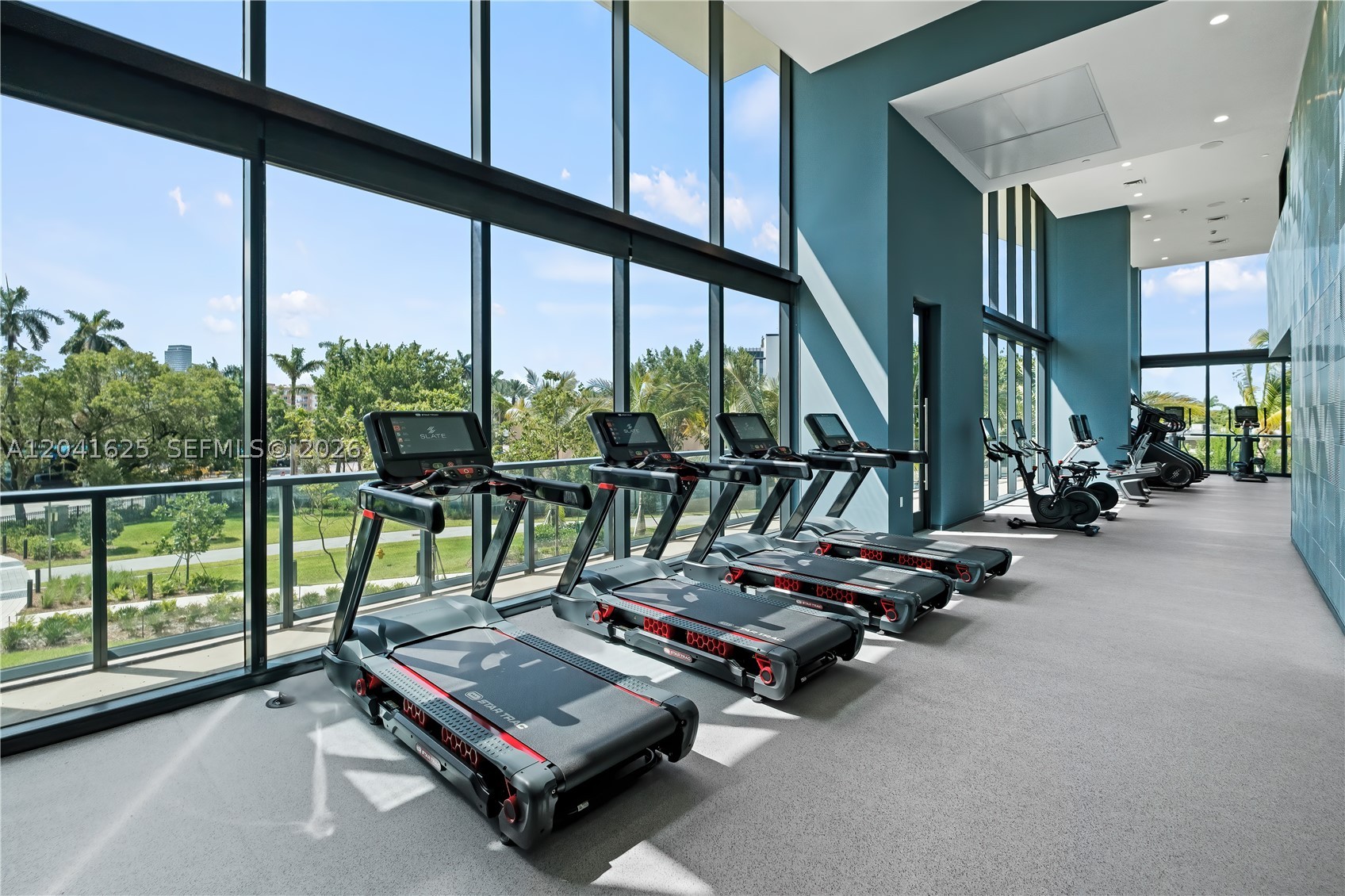 101 Diplomat Pkwy #906 Hallandale Beach, FL 33009
