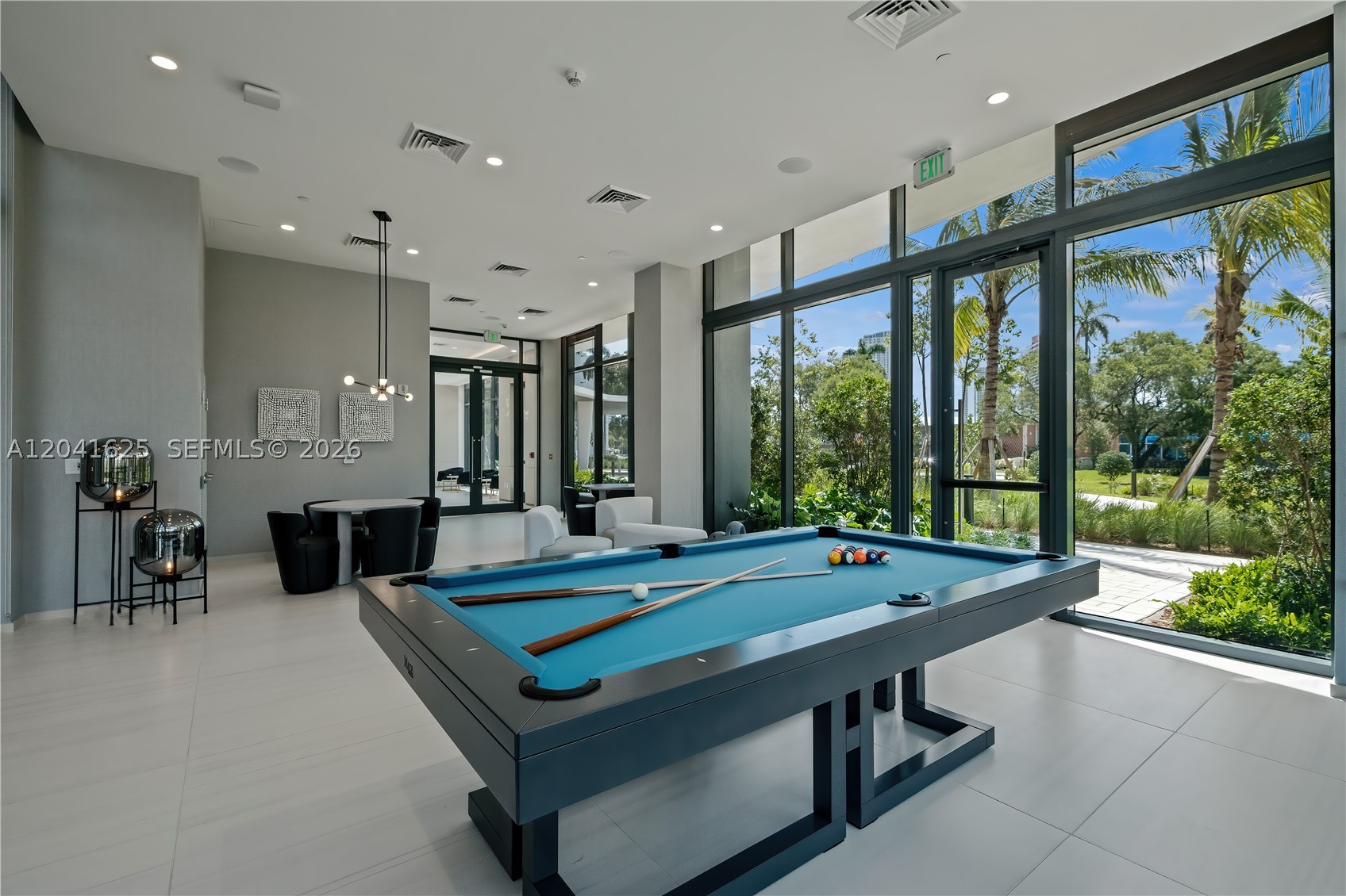 101 Diplomat Pkwy #906 Hallandale Beach, FL 33009