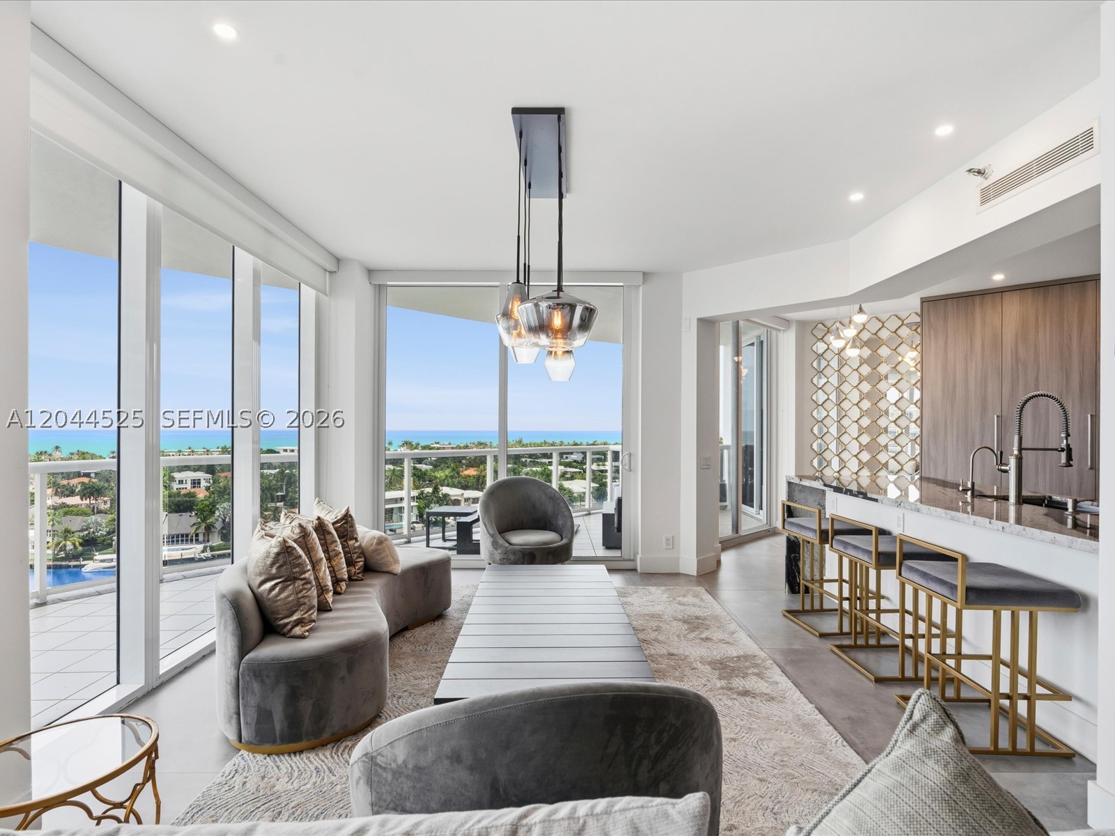 image One Island Place II6