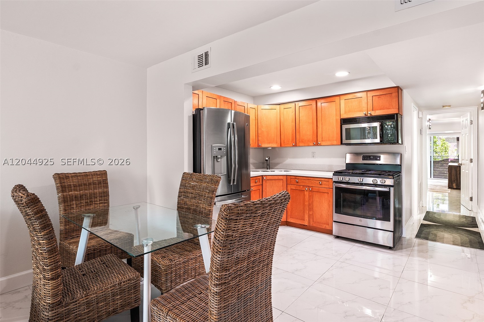 405 N Hibiscus Dr #204 Miami Beach, FL 33139