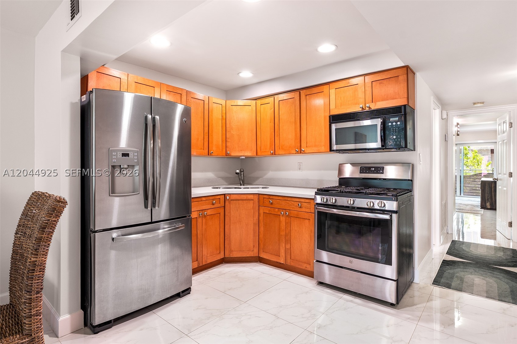 405 N Hibiscus Dr #204 Miami Beach, FL 33139