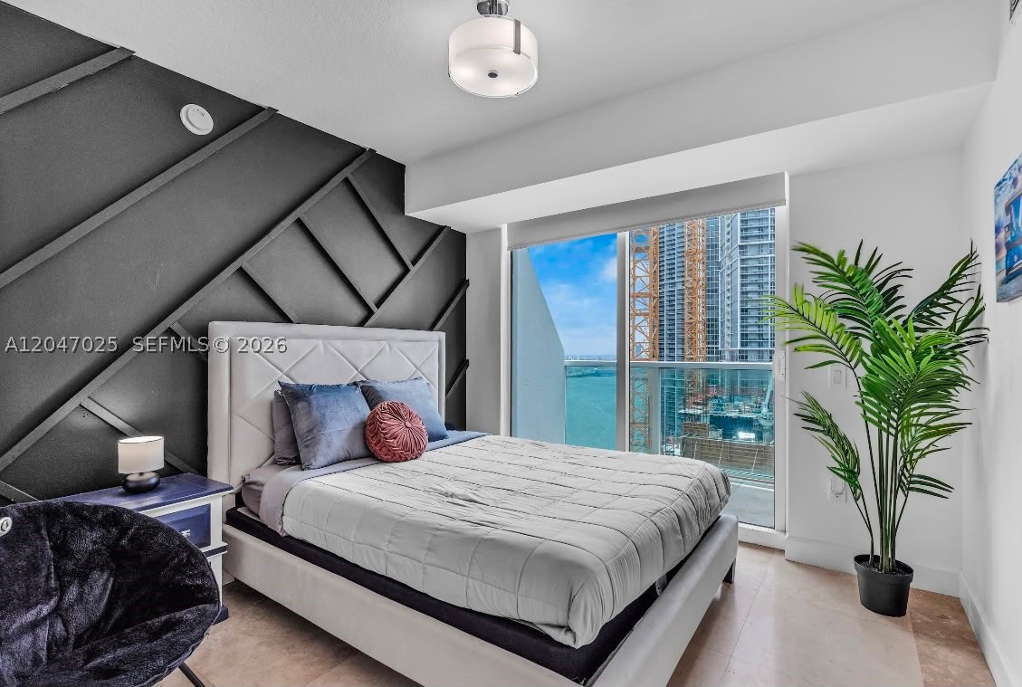 image Brickell on the River South11