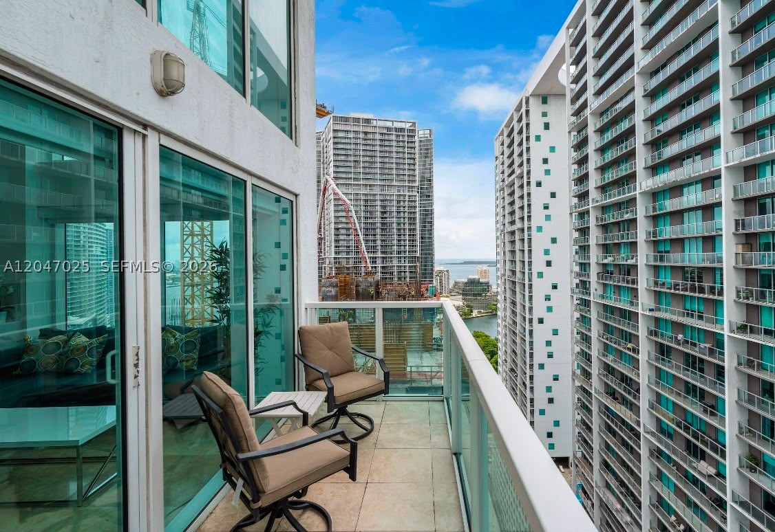 image Brickell on the River South13