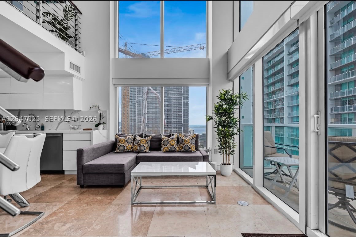 image Brickell on the River South1