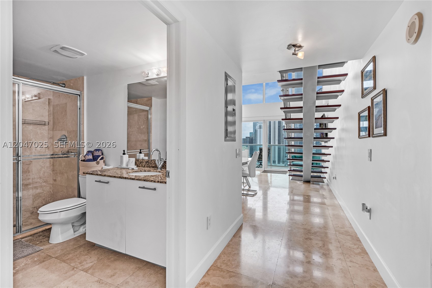 image Brickell on the River South7