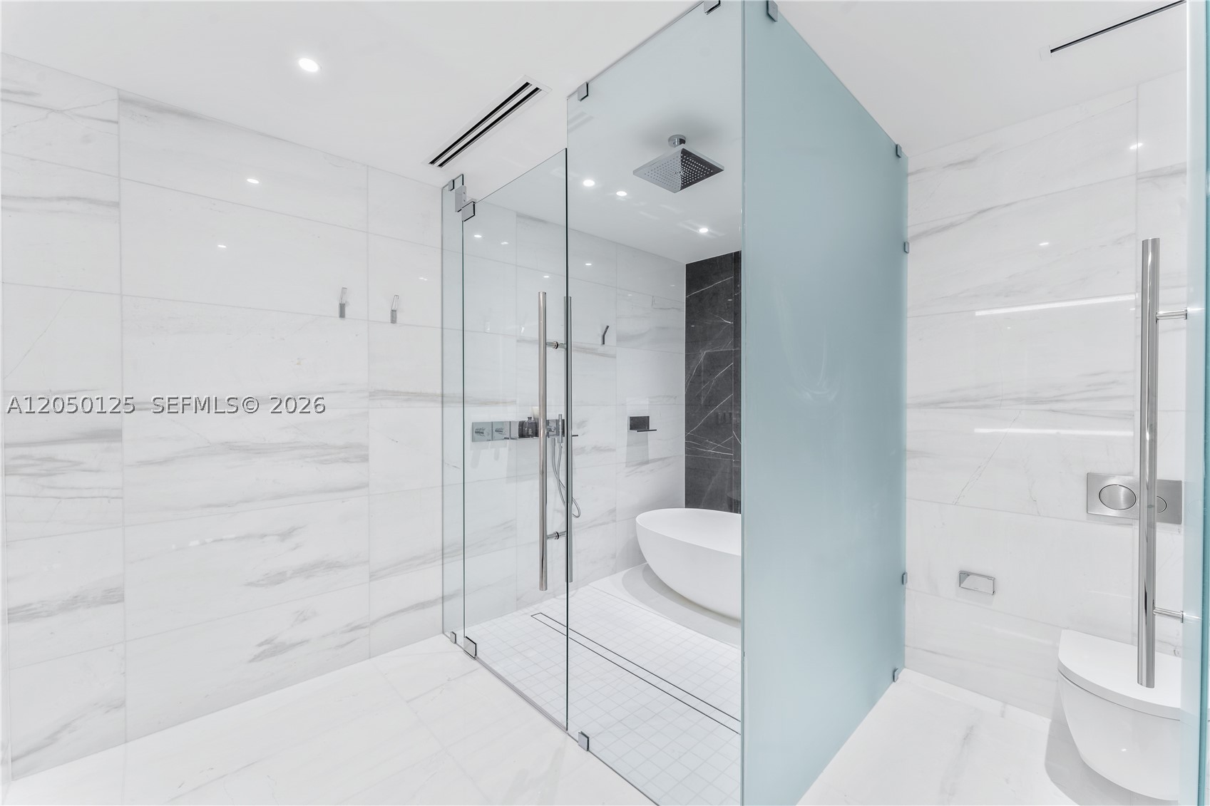 image Aston Martin Residences13