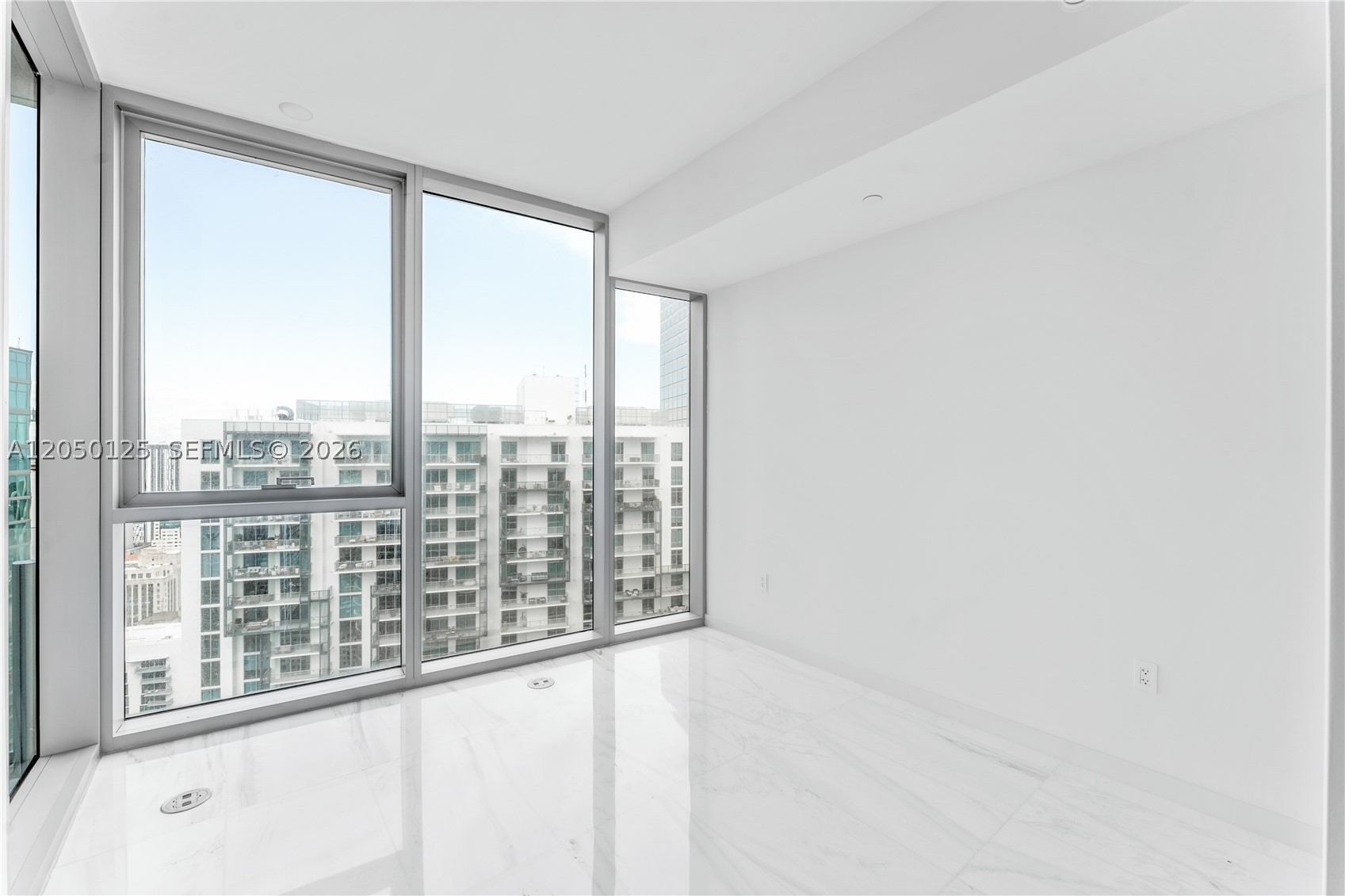 image Aston Martin Residences14