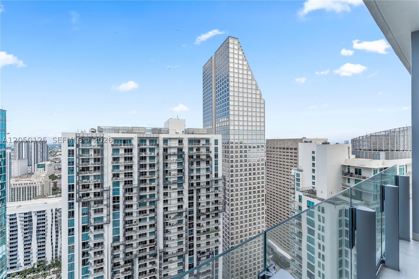 image Aston Martin Residences19