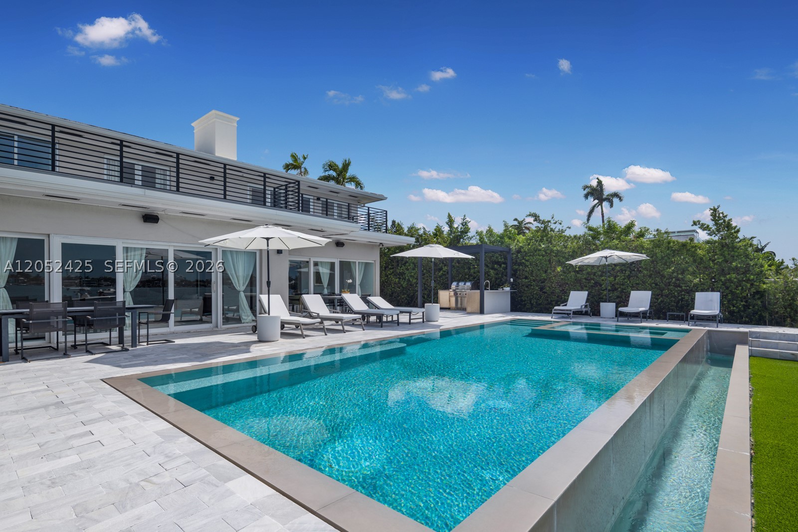 1300 S Venetian Way Miami, FL 33139