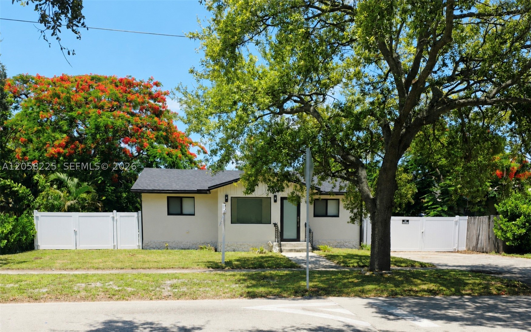 601 NE 1st St