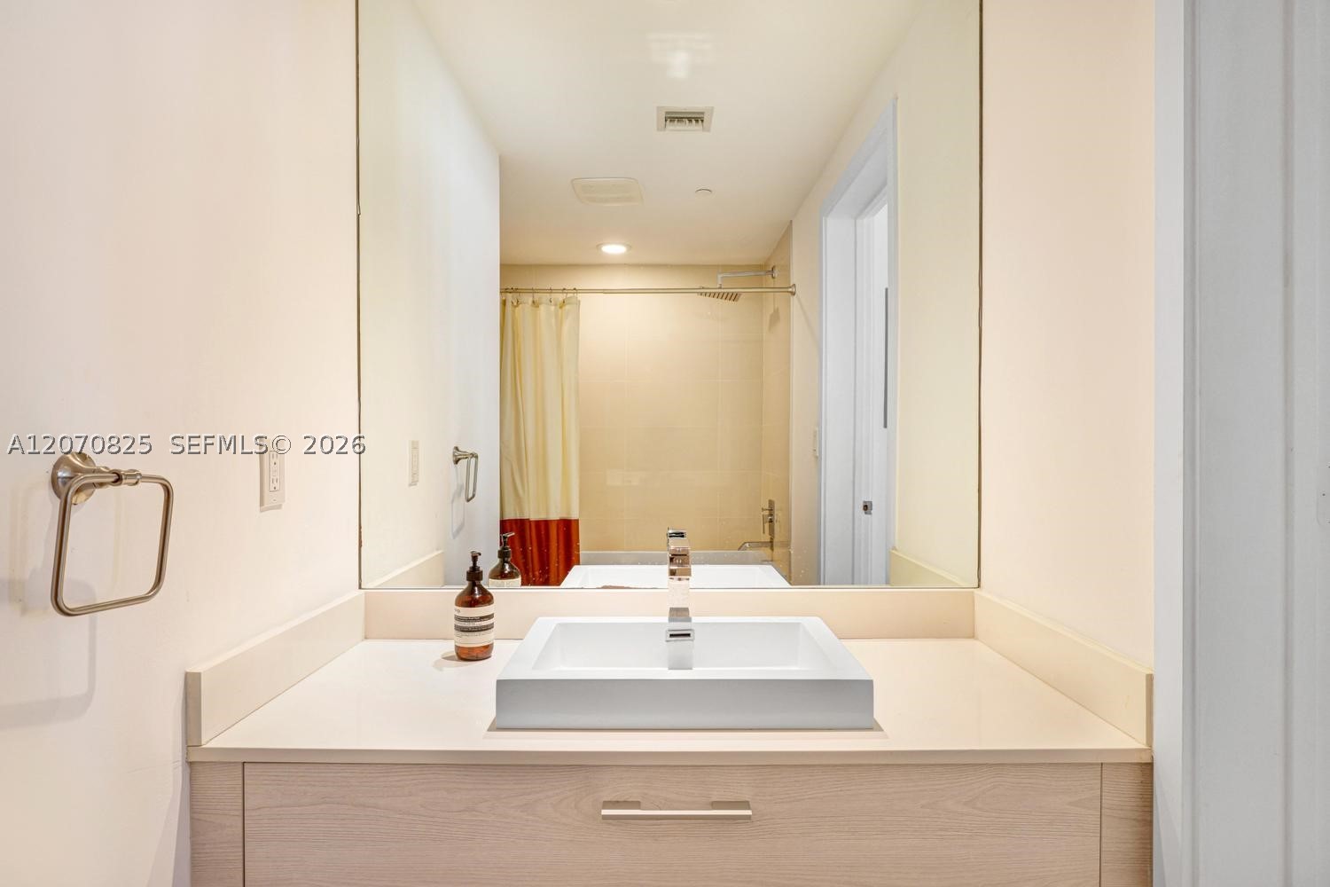 image Brickell Heights West16