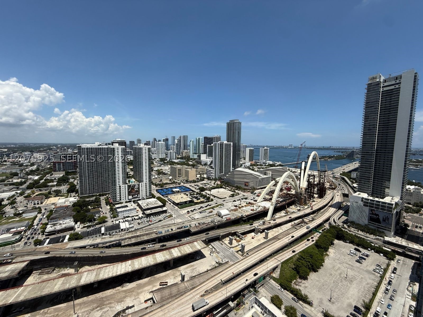 image E11EVEN Hotel & Residences18
