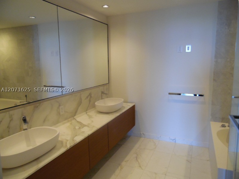 10201 Collins Ave #805 Bal Harbour, FL 33154